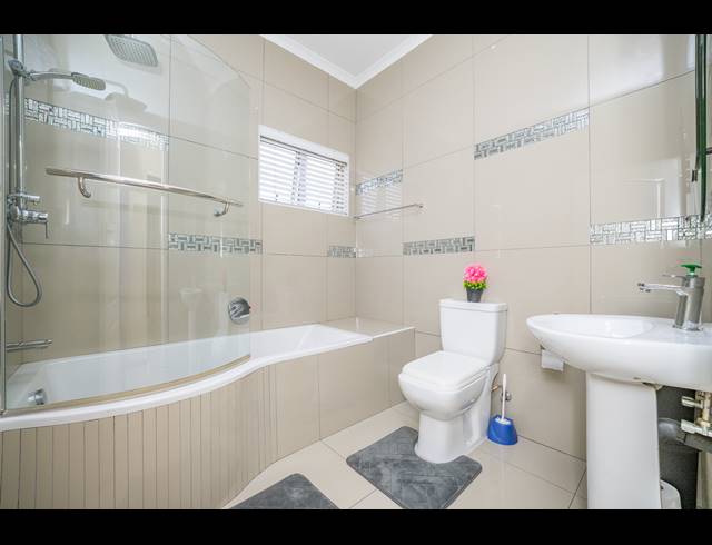 2 BEDROOM FLAT TO LET IN WESTVILLE